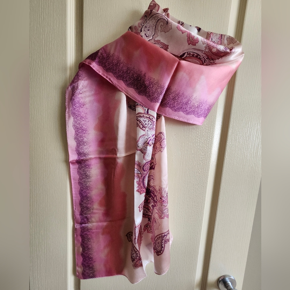 SUNNY SHARE Pink Paisley 100% Silk Scarf. NWT.